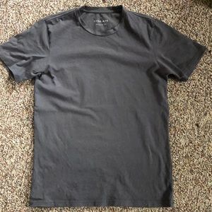 Everlane basic tee